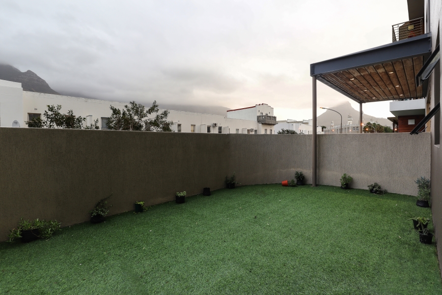 1 Bedroom Property for Sale in Zonnebloem Western Cape